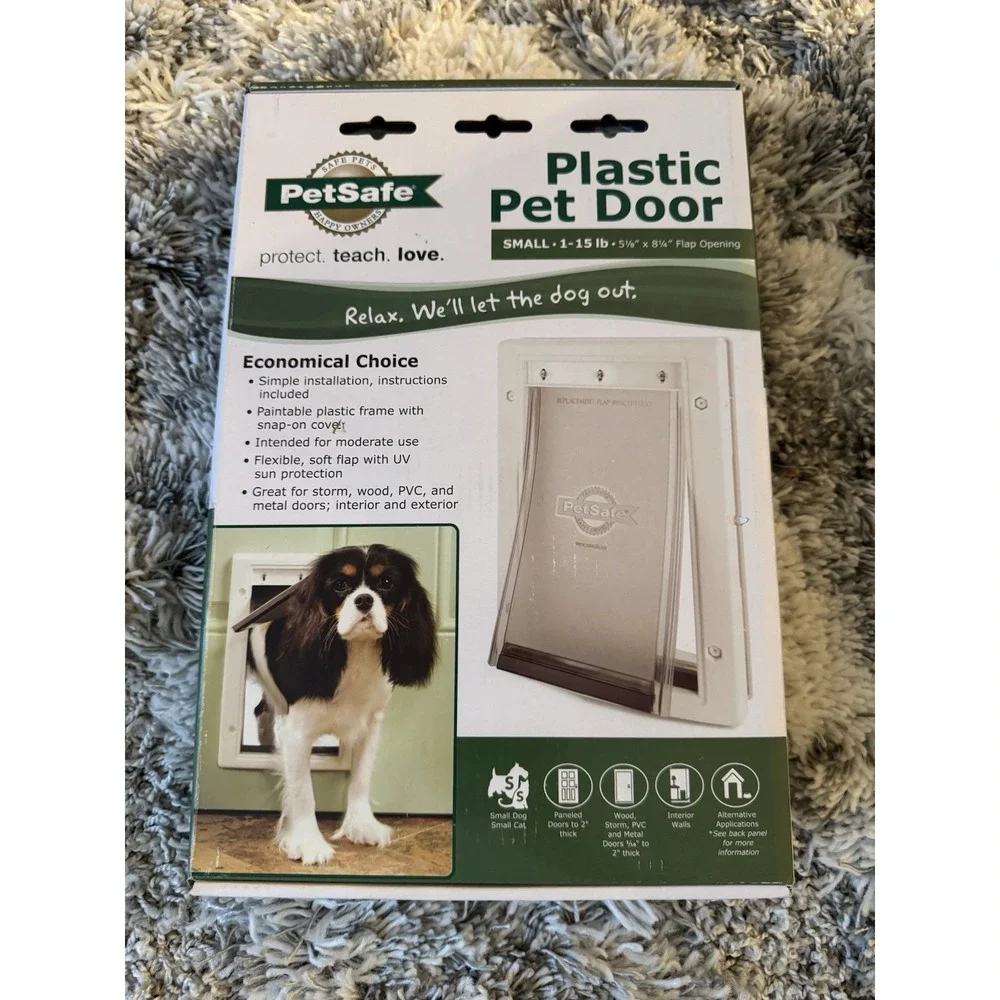 PetSafe Small Plastic Pet Door with UV Protection